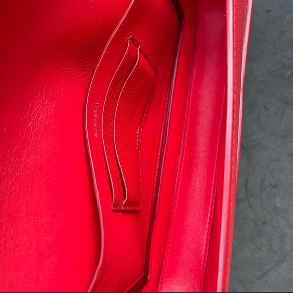 BURBERRY Clutch red Leather Wristlet - Picture 5 of 7